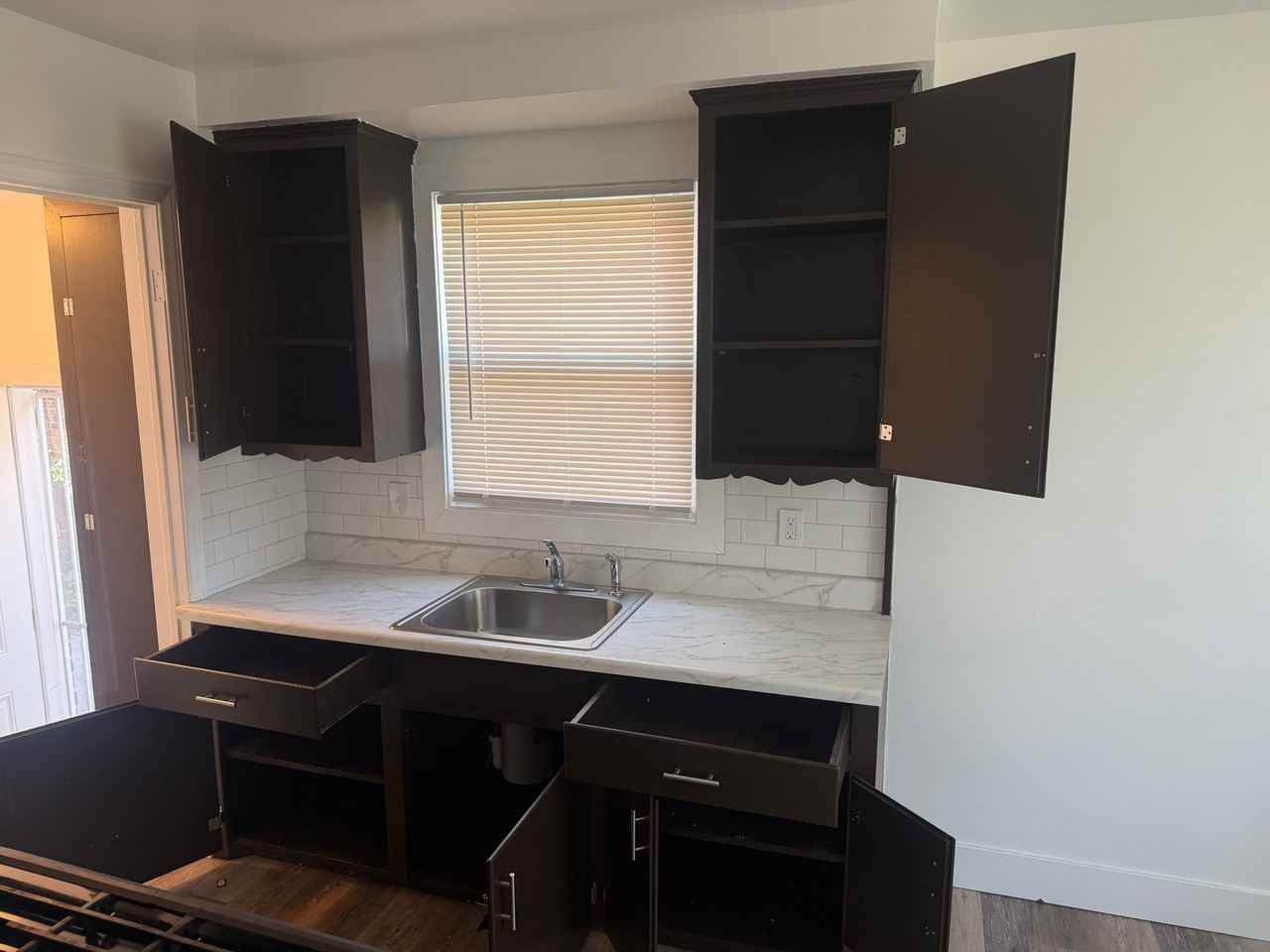 11393 Prest St - Photo 4 of 16
