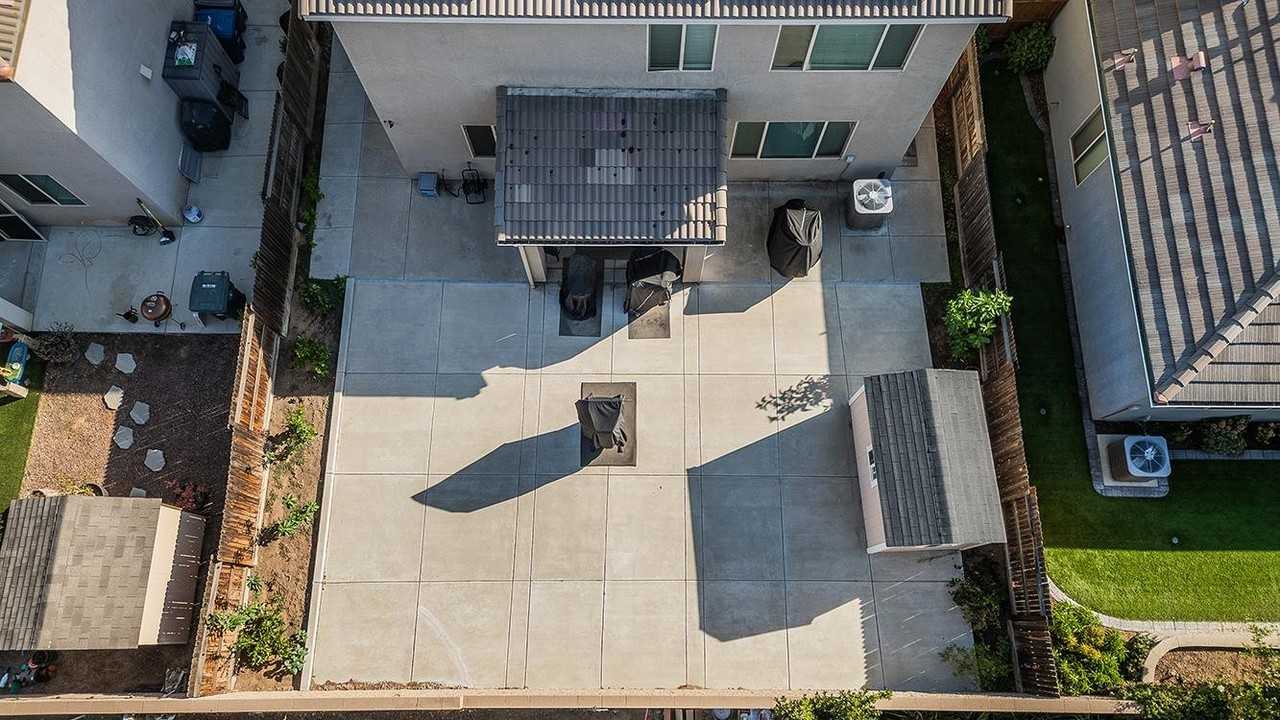 3549 Taylor Ln - Photo 6 of 8