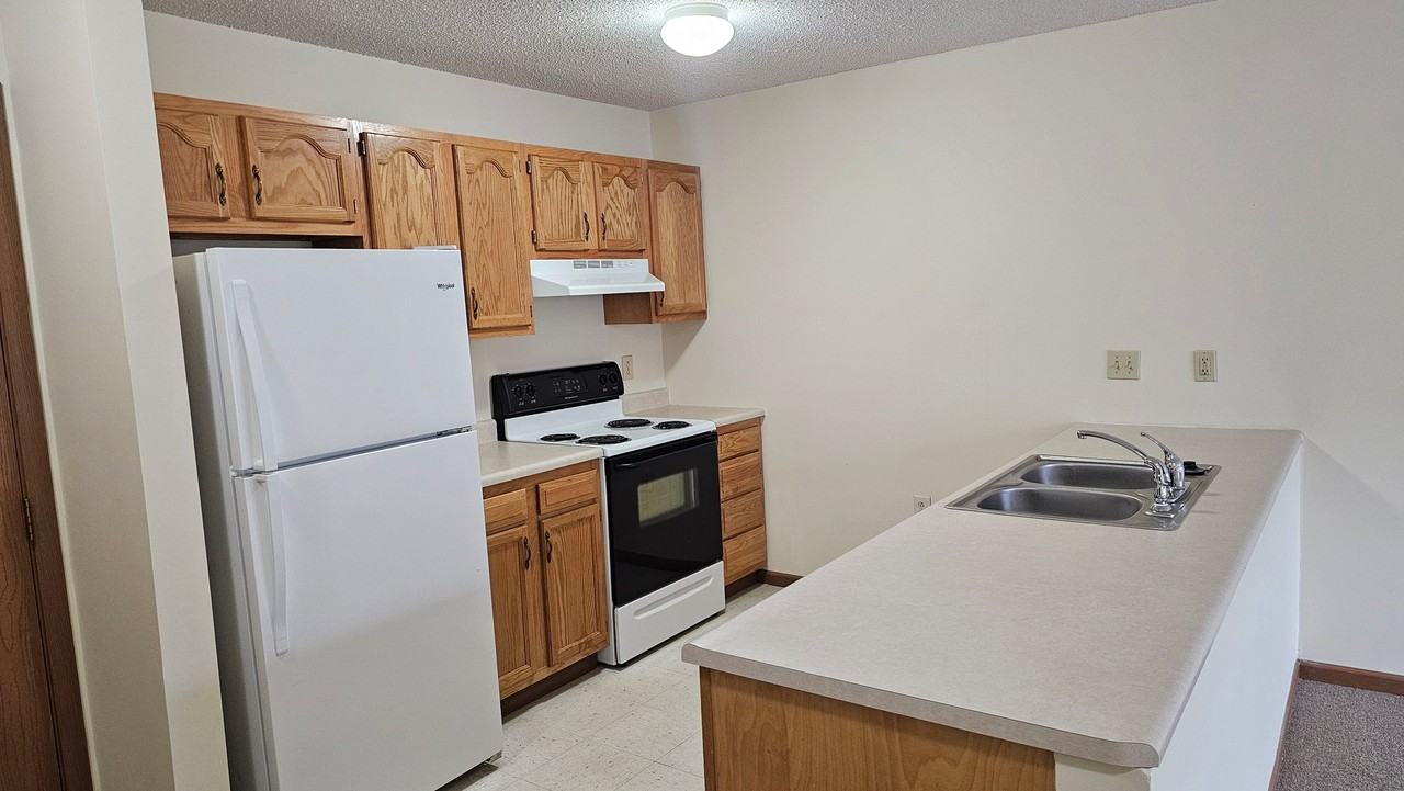 571 Maccorkle Ave #112 - Photo 7 of 18