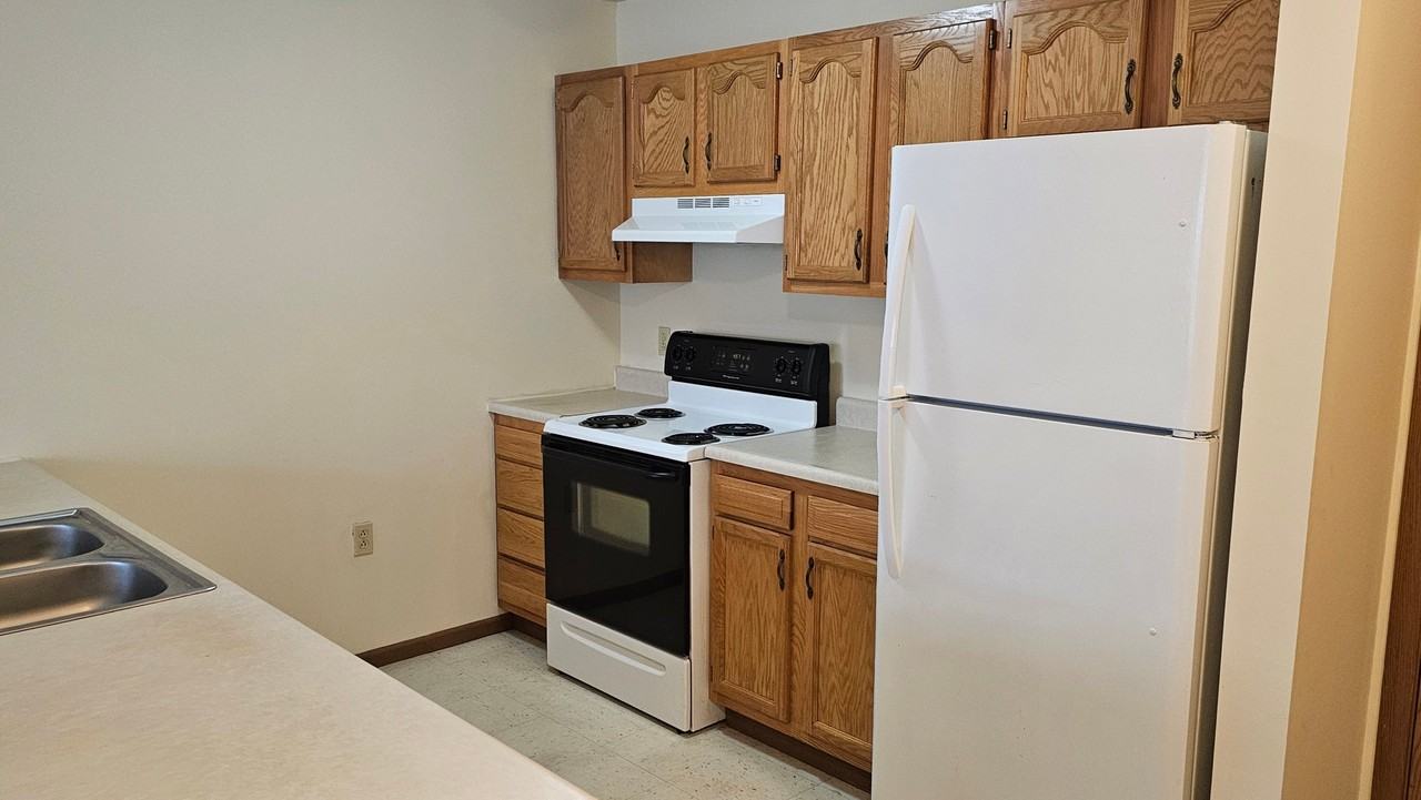 571 Maccorkle Ave #116 - Photo 2 of 13
