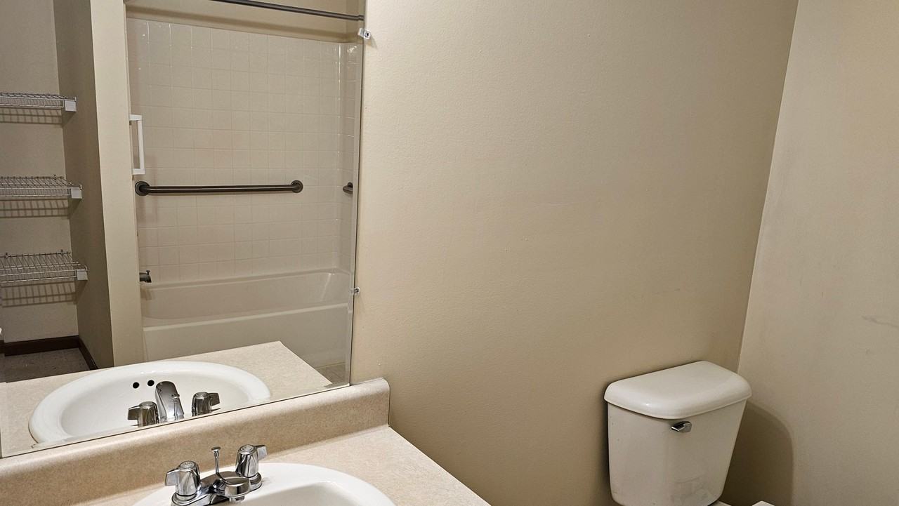 571 Maccorkle Ave #116 - Photo 5 of 13