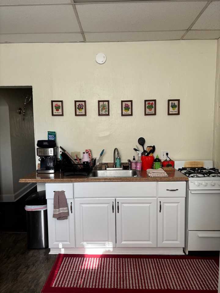 997 Neil Ave #2 - Photo 5 of 13