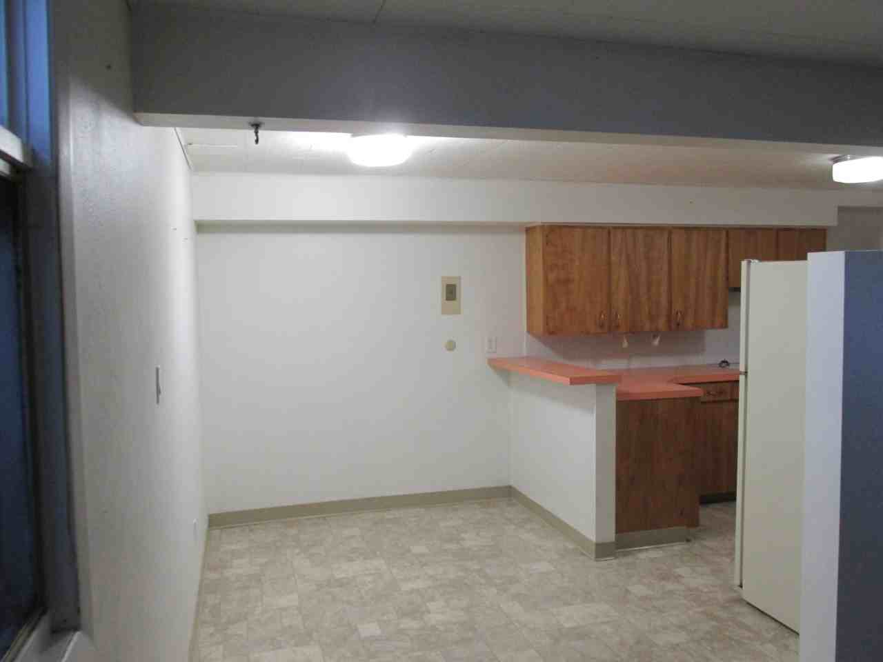 1425 13th St S #9 - Photo 4 of 12