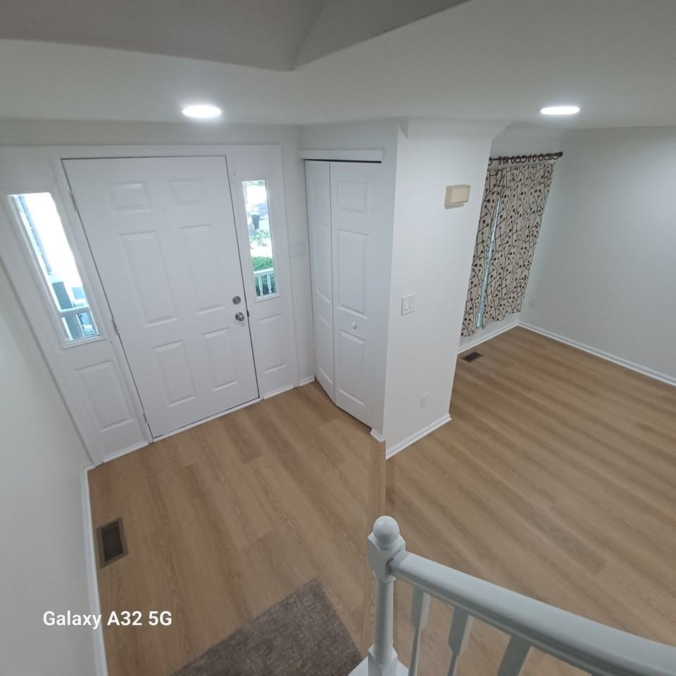 199 Victoria Ct - Photo 4 of 18