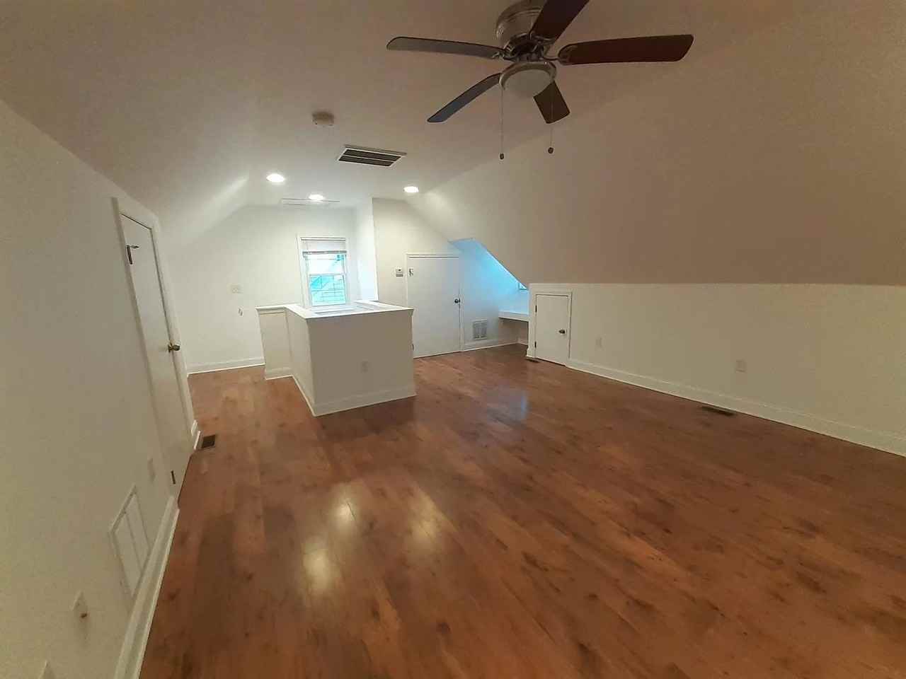 4519 32nd St - Photo 6 of 7