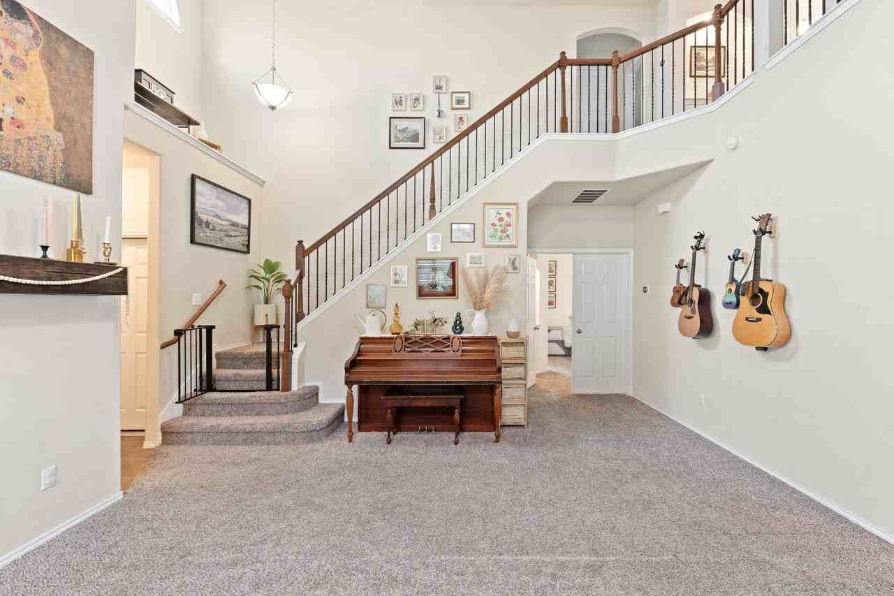 5516 Pinery Dr - Photo 4 of 16