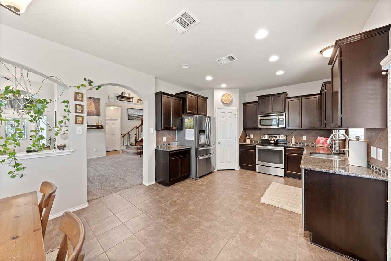 5516 Pinery Dr - Photo 6 of 16