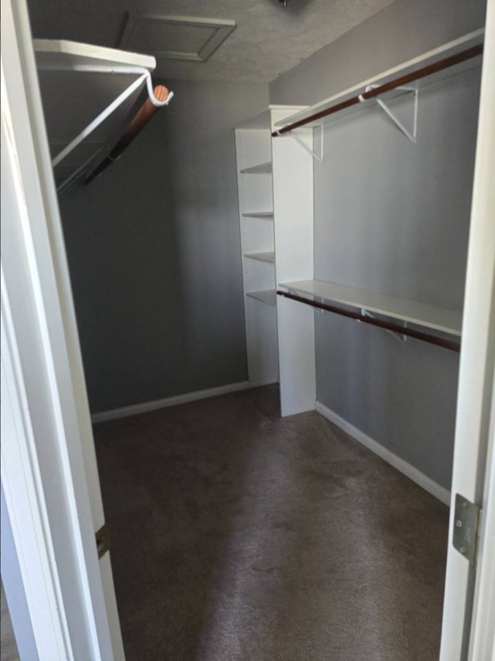 223 Luke Ct - Photo 2 of 7