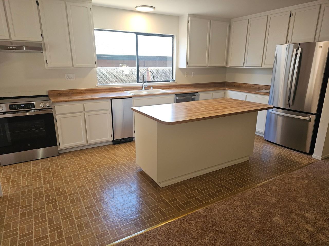 1206 Rincon Meadows Ct - Photo 2 of 18
