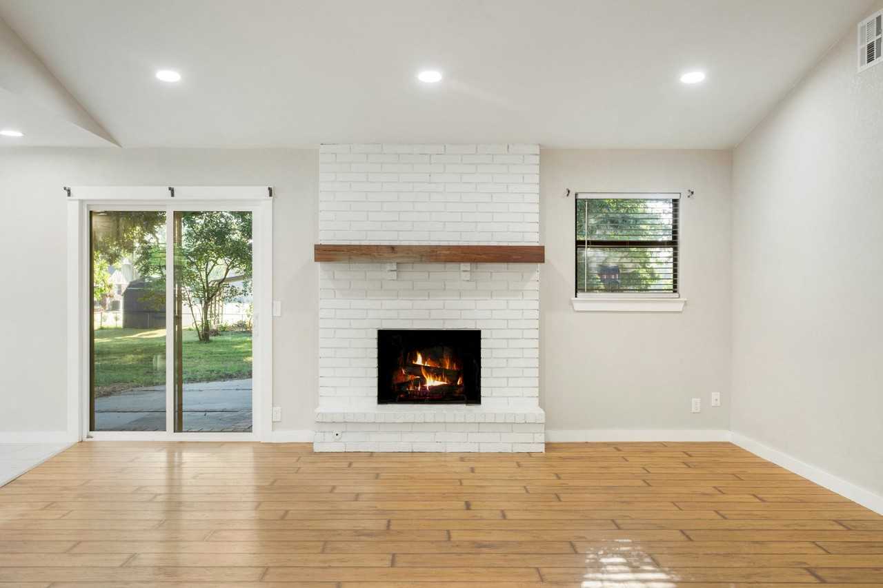 1811 S 148th West Ave - Photo 5 of 20