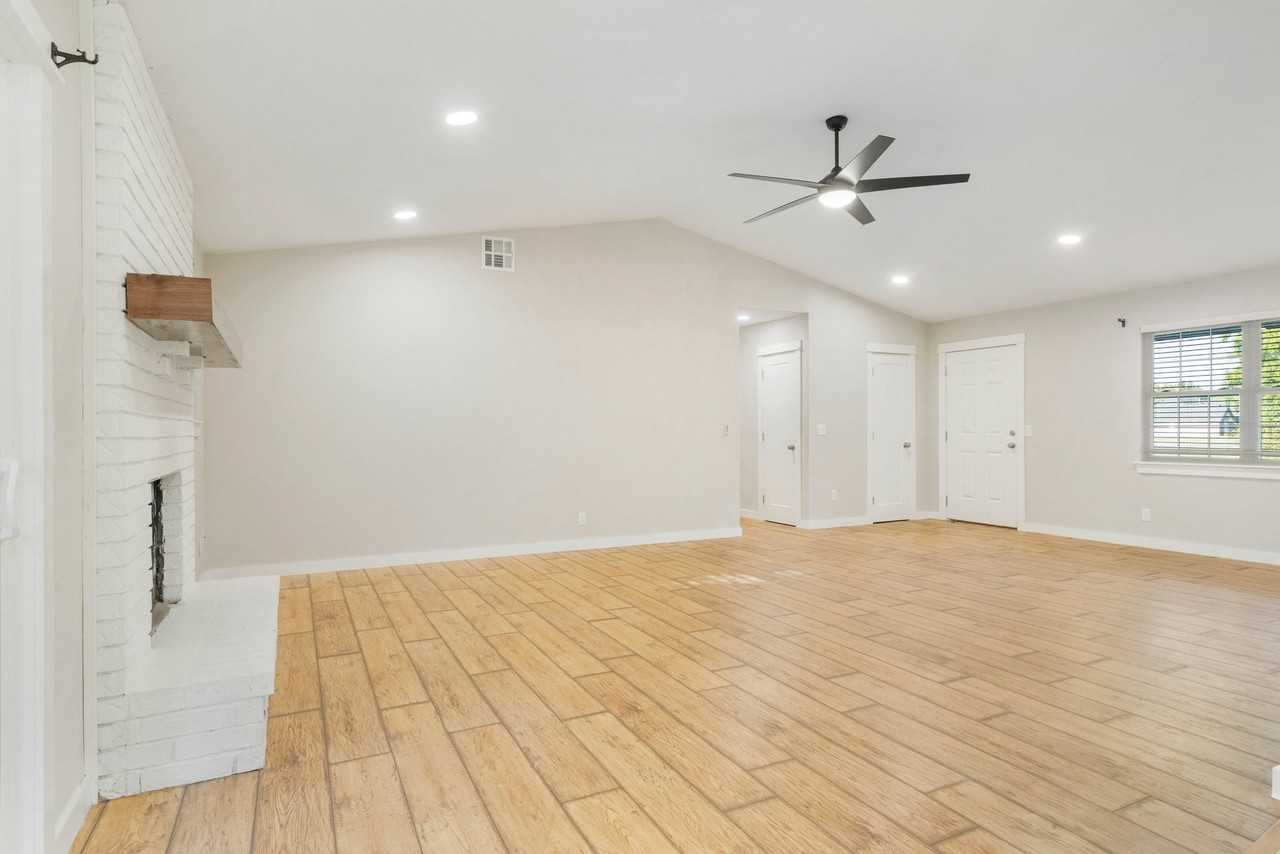 1811 S 148th West Ave - Photo 6 of 20