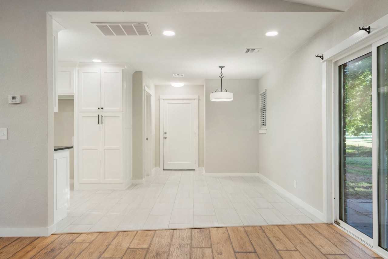 1811 S 148th West Ave - Photo 7 of 20