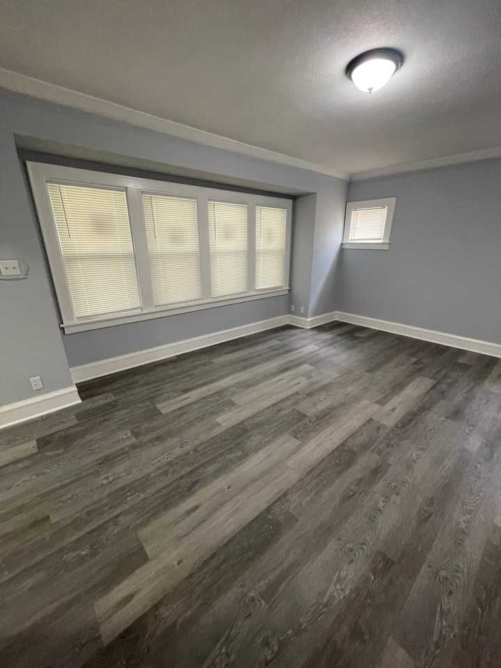 4045 N 26th St - Photo 3 of 7