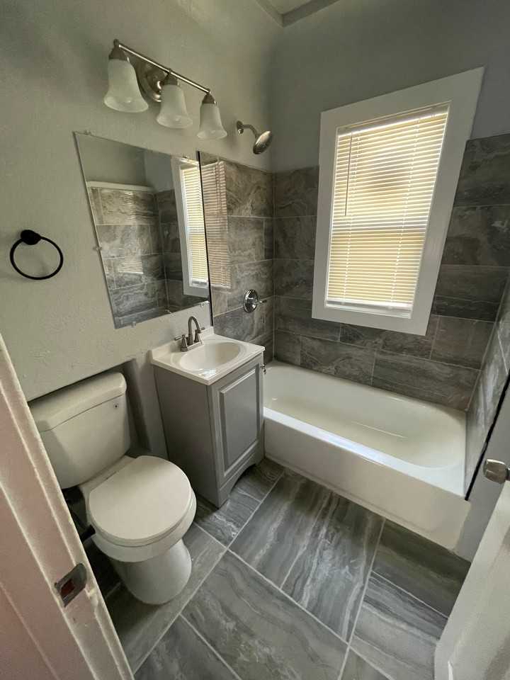 4045 N 26th St - Photo 7 of 7