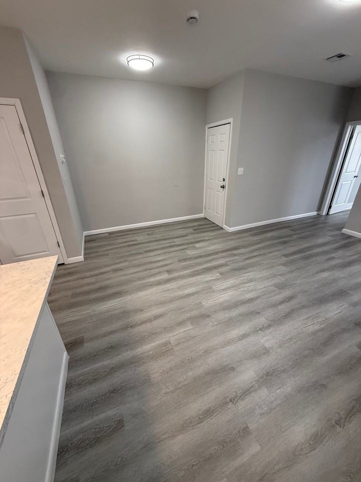 264 9th Ave #6 - Photo 3 of 12