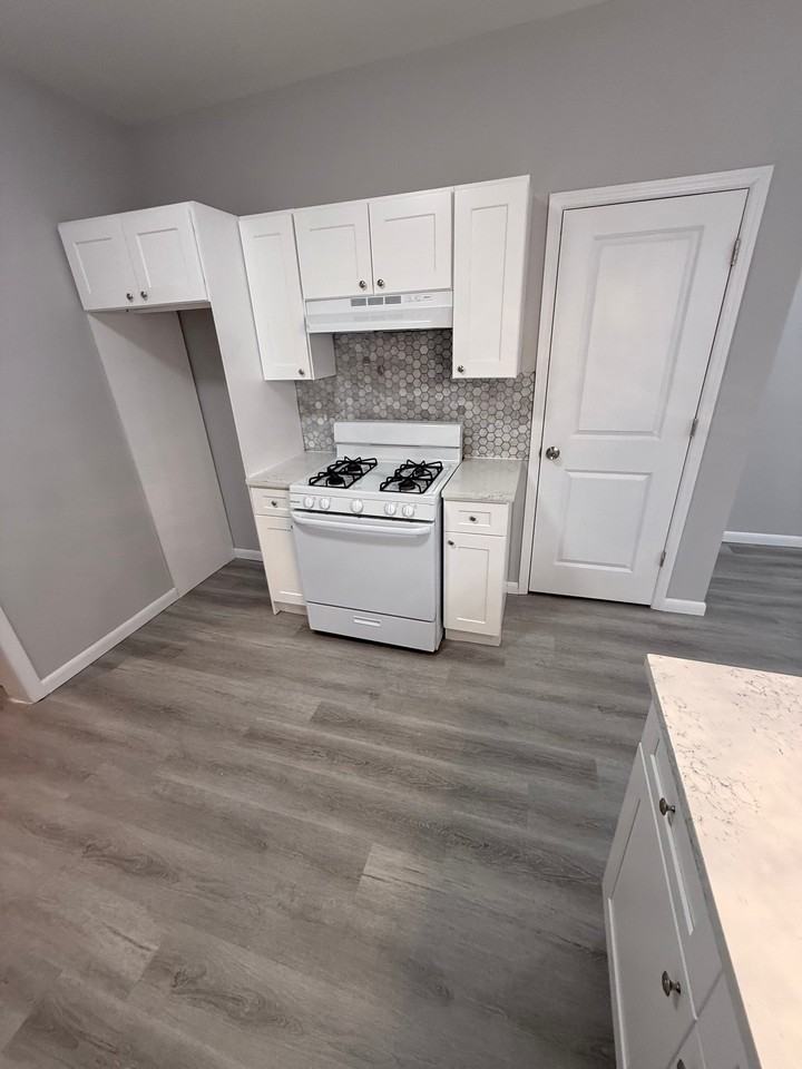 264 9th Ave #6 - Photo 7 of 12