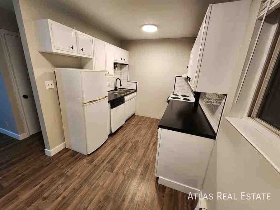 901 S Taft Hill Rd #5 - Photo 3 of 7