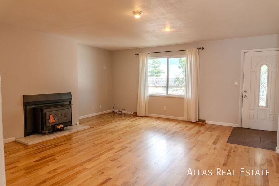 3653 W Union Ave