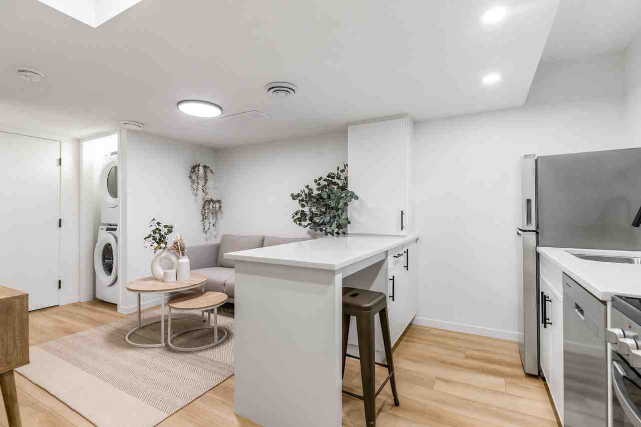 11640 83 St Nw Bsmt 11642