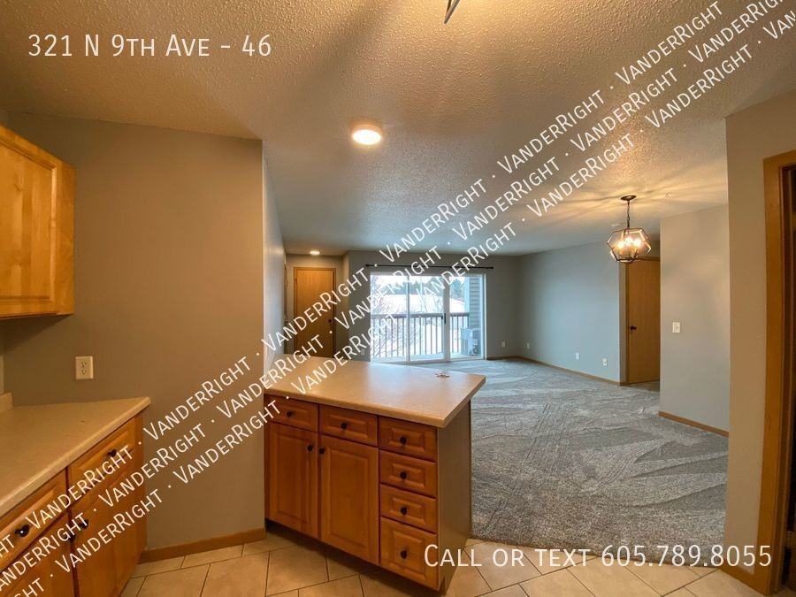 321 N 9th Ave #46 - Photo 4 of 9