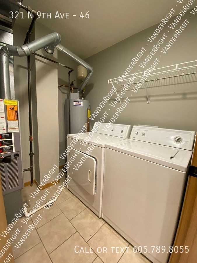 321 N 9th Ave #46 - Photo 5 of 9