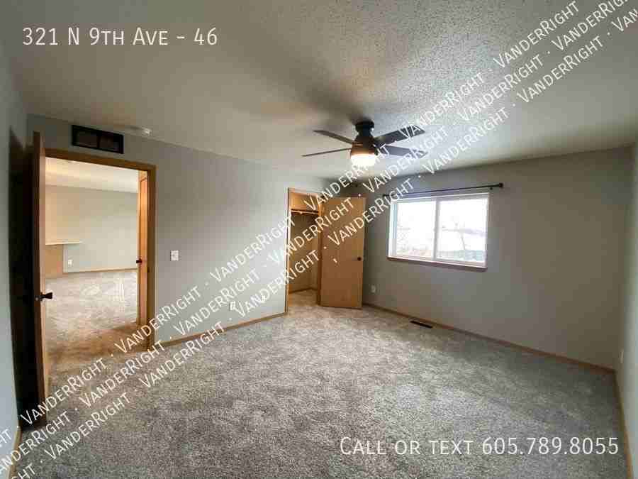 321 N 9th Ave #46 - Photo 6 of 9