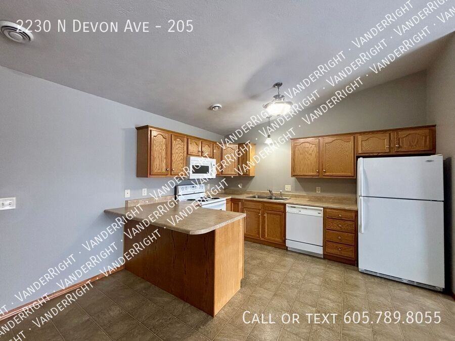 2230 N Devon Ave #205 - Photo 2 of 13