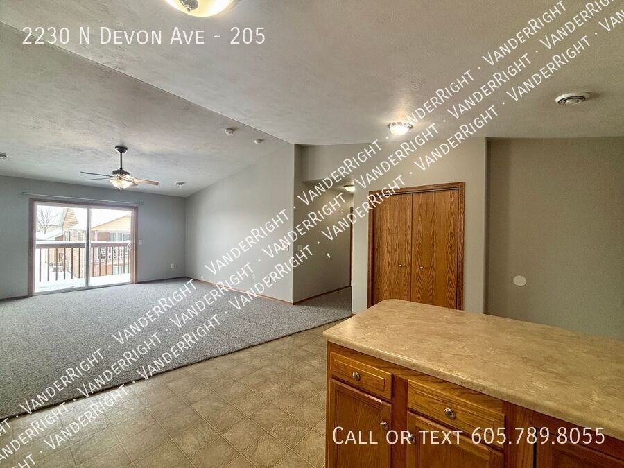 2230 N Devon Ave #205 - Photo 3 of 13