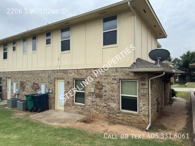 2206 Sw 102nd St - Photo 3 of 34