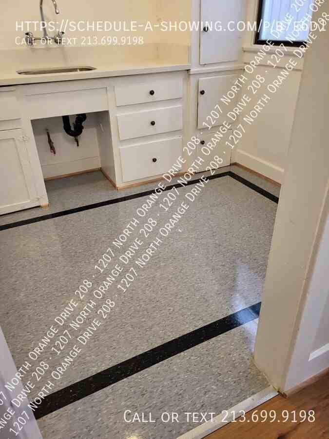 1207 N Orange Dr - Photo 7 of 18