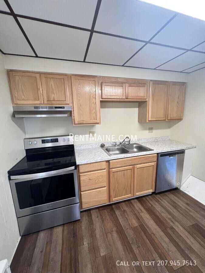79 4th St #3 - Photo 3 of 16