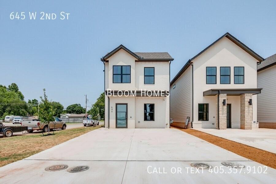 645 W 2nd St - Photo 2 of 28