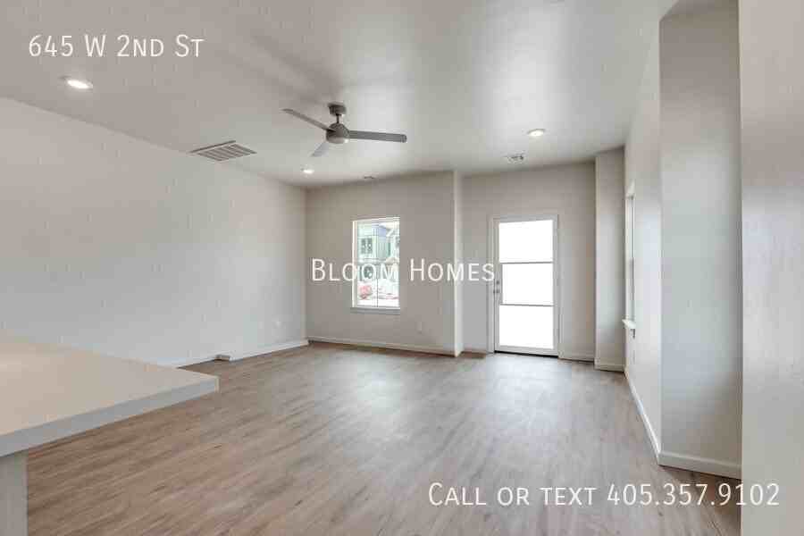645 W 2nd St - Photo 4 of 28