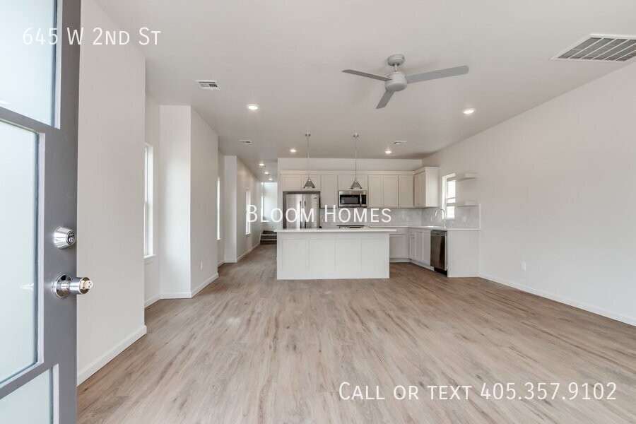 645 W 2nd St - Photo 5 of 28