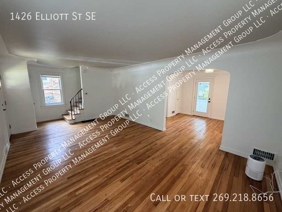 1426 Elliott St Se - Photo 3 of 35