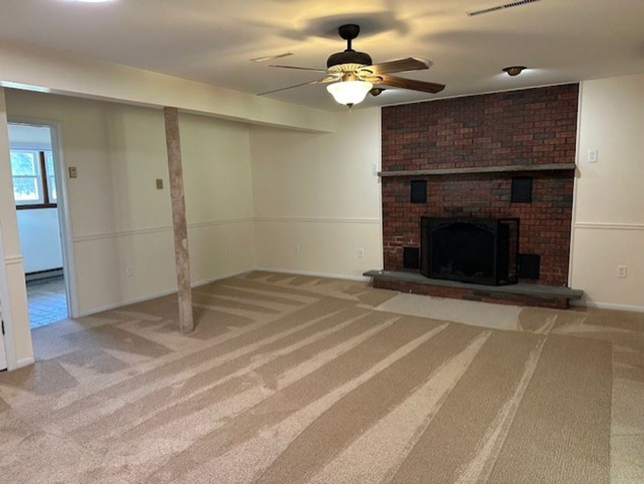 307 Evergreen St - Photo 2 of 21