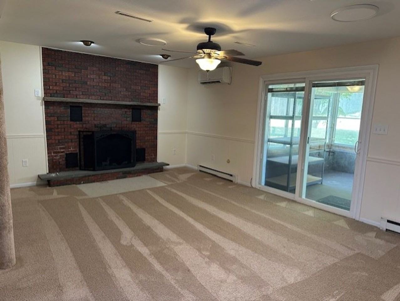 307 Evergreen St - Photo 3 of 21