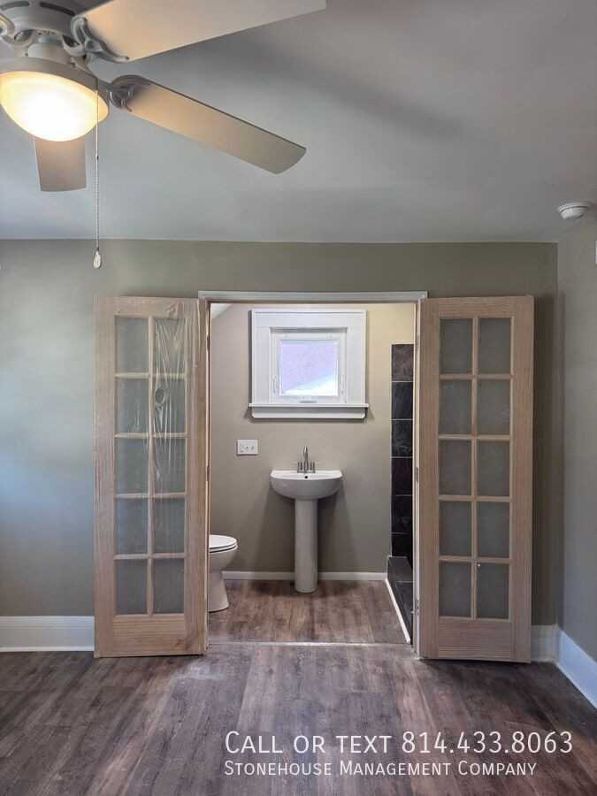 306 Poplar St - Photo 4 of 11