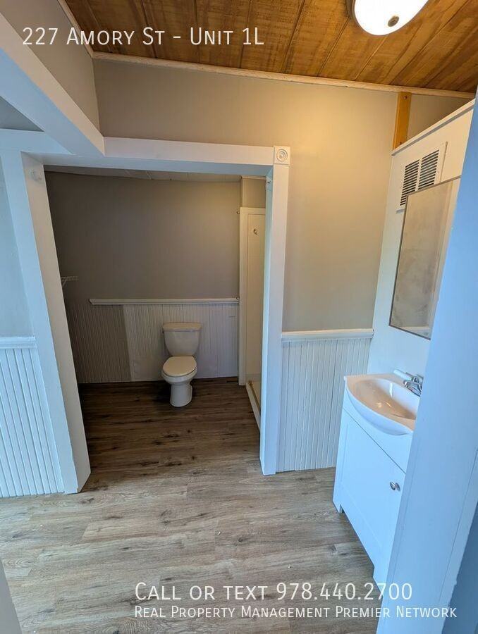 227 Amory St #1L - Photo 7 of 8