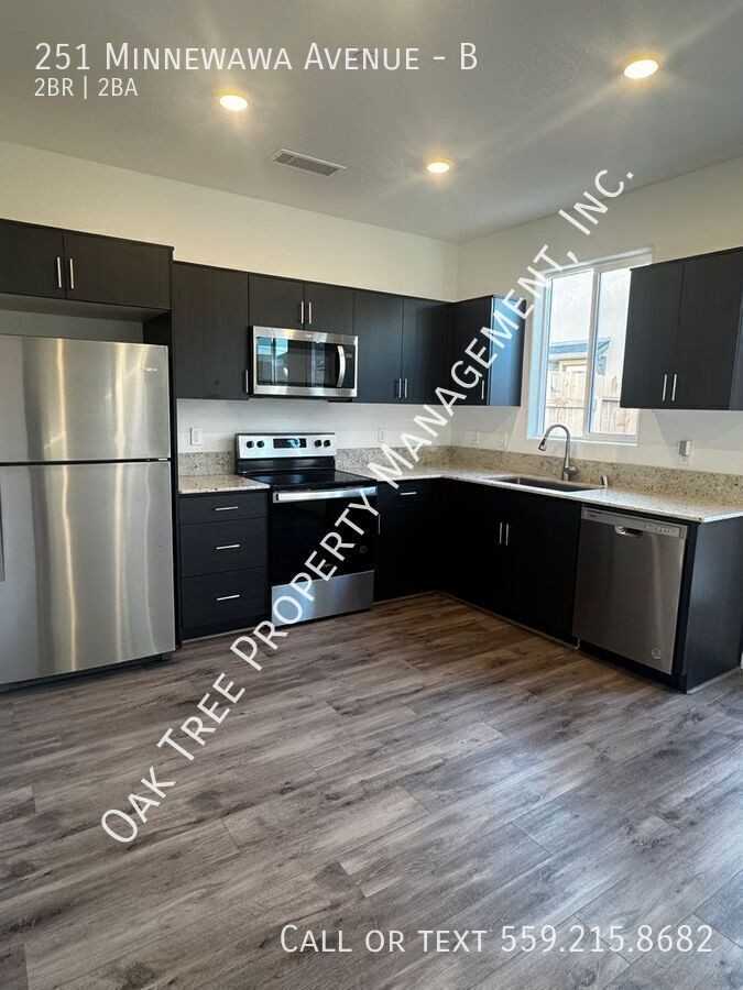 251 Minnewawa Ave #B - Photo 6 of 31