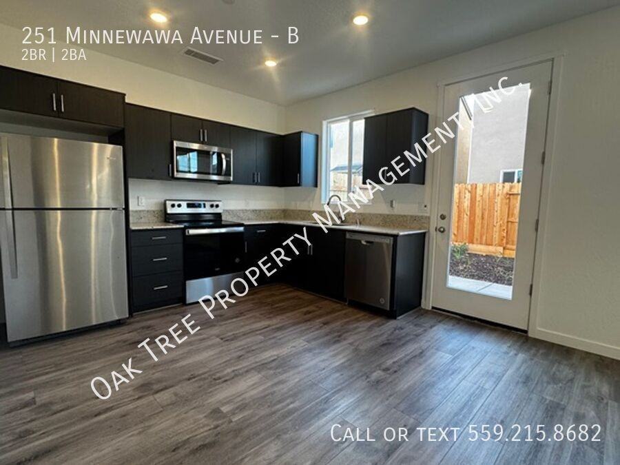 251 Minnewawa Ave #B - Photo 7 of 31