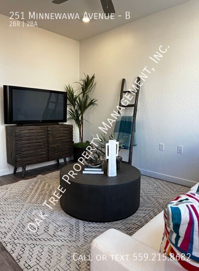 251 Minnewawa Ave #B - Photo 5 of 32
