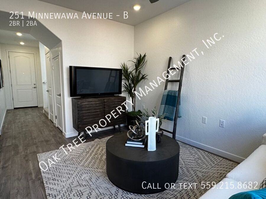 251 Minnewawa Ave #B - Photo 4 of 32