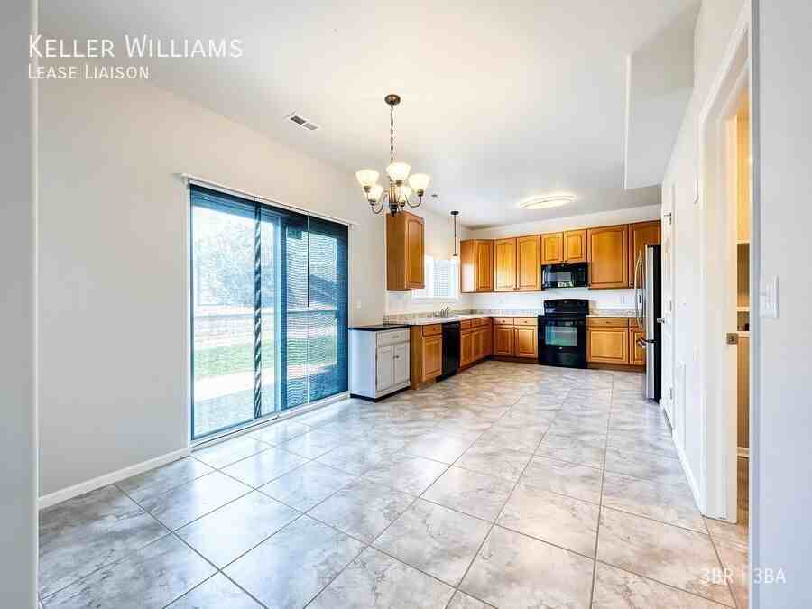 6458 Showhorse Ct - Photo 5 of 26