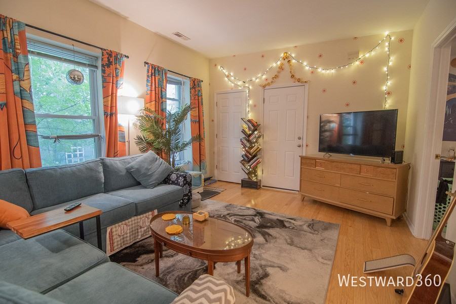 1756 W Crystal St #2R - Photo 4 of 11