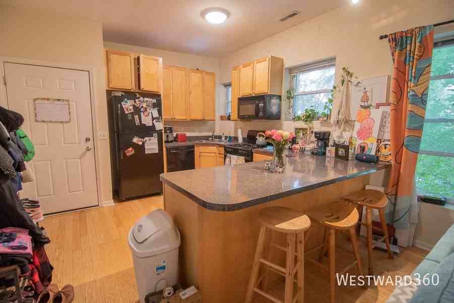 1756 W Crystal St #2R - Photo 5 of 11
