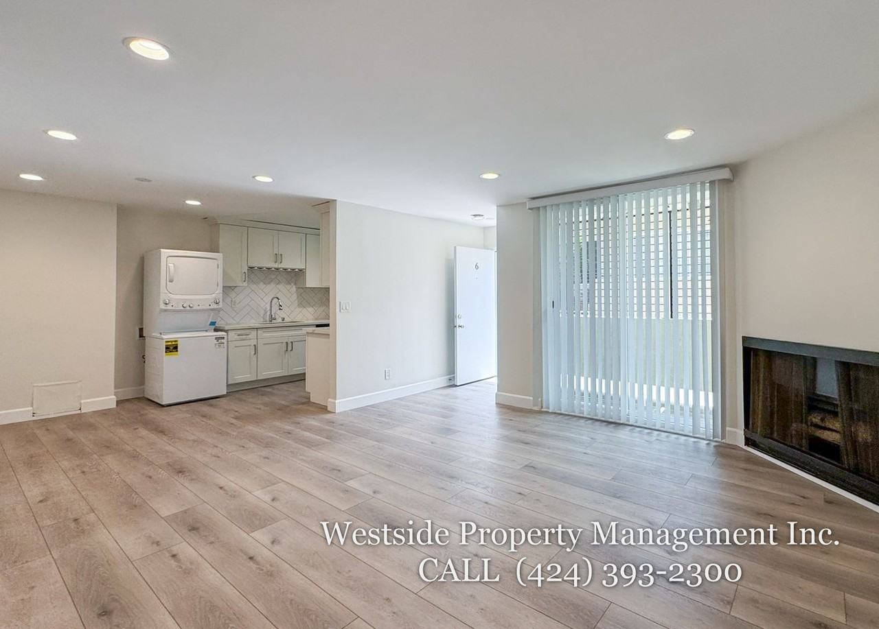 942 7th St #6 - Photo 4 of 22