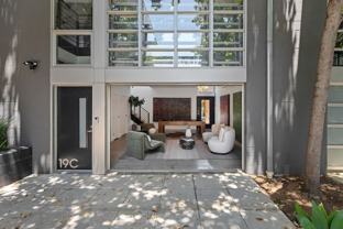 1037 N Laurel Ave #19C - Photo 1 of 1