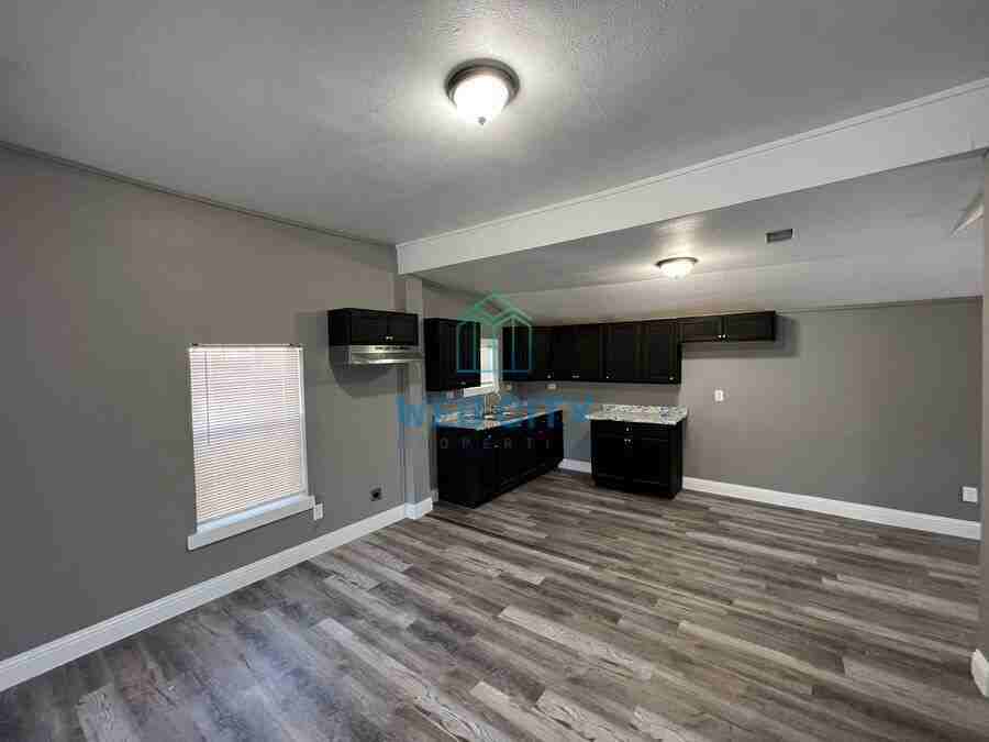 4024 Myrtle St - Photo 7 of 15