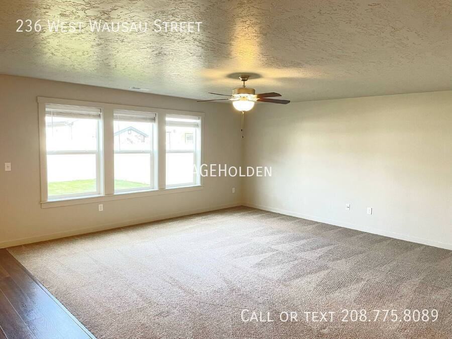 236 W Wausau St - Photo 6 of 34